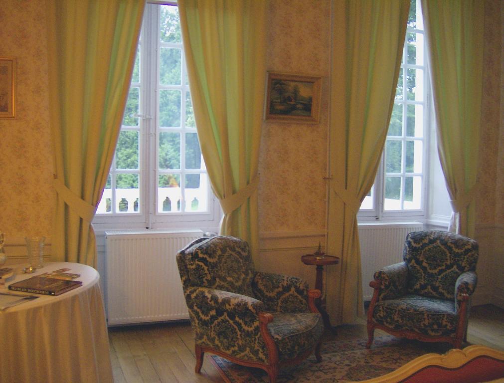 Le Chateau De Prauthoy Стая снимка